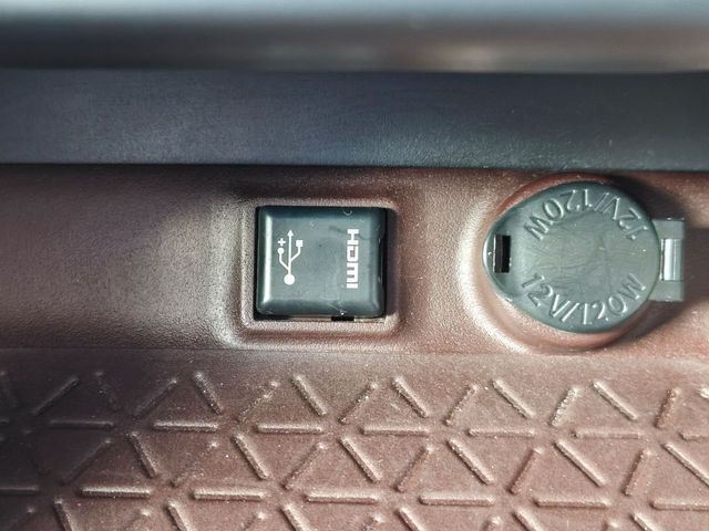 TOYOTA RAV4 HYBRID 4WD 2021 Image 31