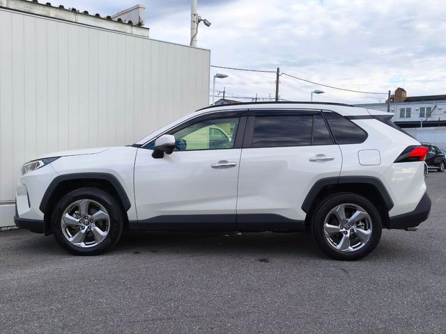 TOYOTA RAV4 HYBRID 4WD 2021 Image 31