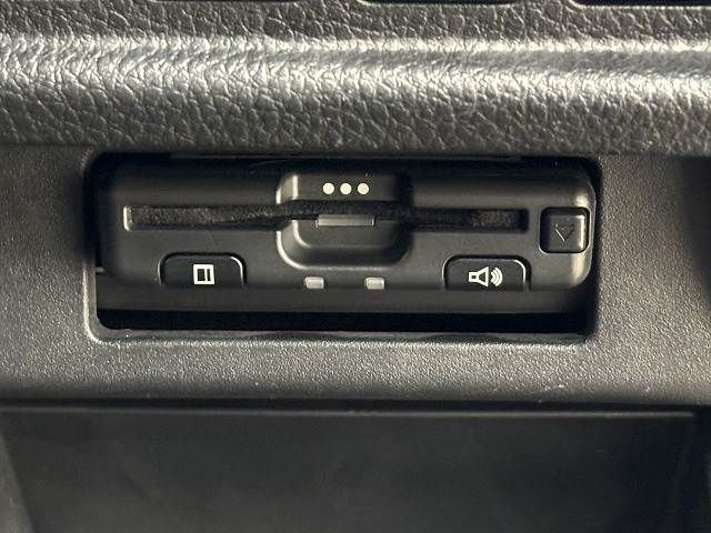 NISSAN ELGRAND 2019 Image 31