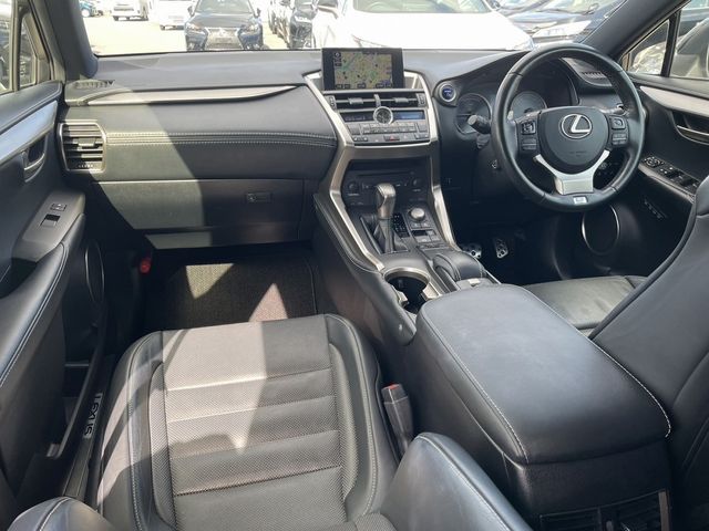 TOYOTA LEXUS NX300H 2014 Image 31