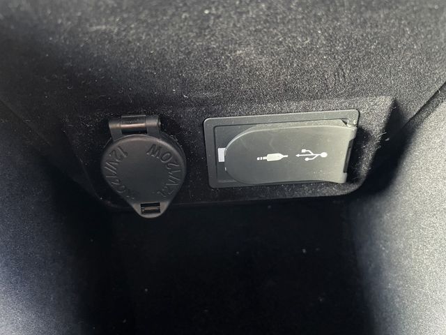 TOYOTA LEXUS NX300H 2014 Image 31