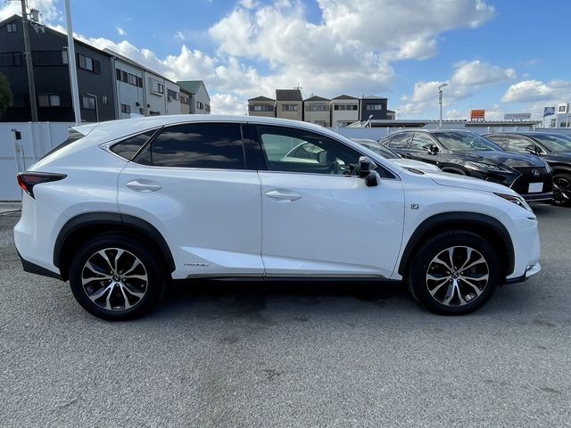 TOYOTA LEXUS NX300H 2014 Image 31
