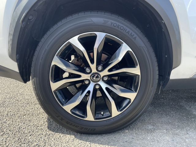 TOYOTA LEXUS NX300H 2014 Image 31