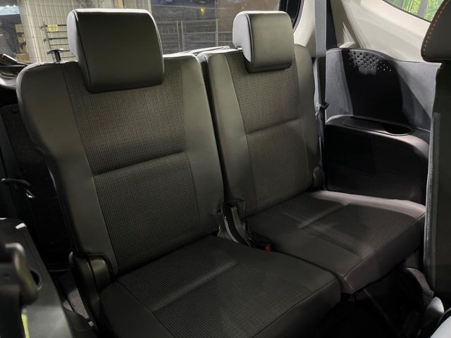 TOYOTA SIENTA HYBRID 2018 Image 31