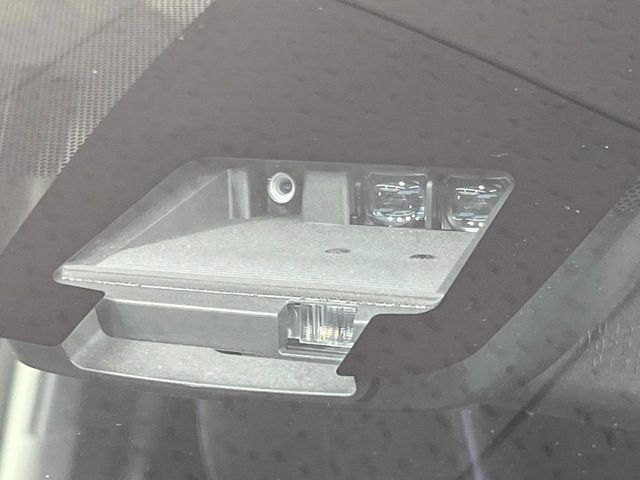 TOYOTA VOXY 2016 Image 31