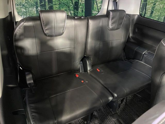 TOYOTA VOXY 2016 Image 31