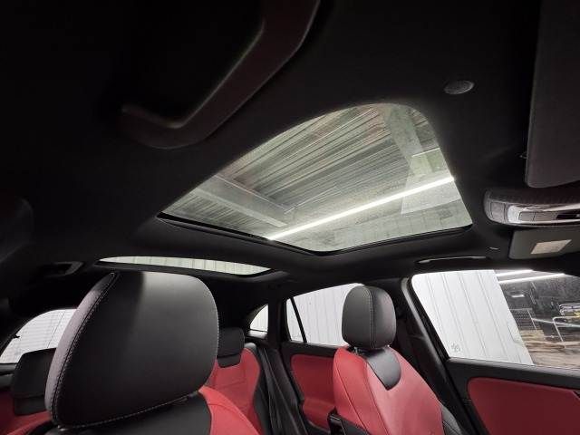 MERCEDES BENZ GLA CL 2021 Image 31