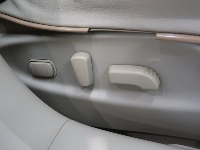 NISSAN FUGA 2017 Image 31