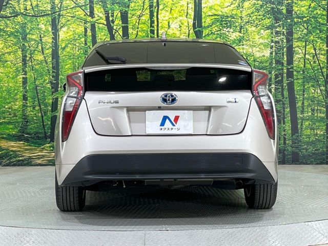 TOYOTA PRIUS 2016 Image 31