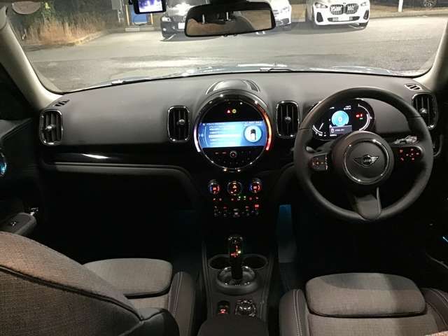 BMW MINI COOPER D CROSSO 2024 Image 31