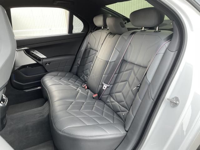 BMW 7SERIES 2023 Image 31