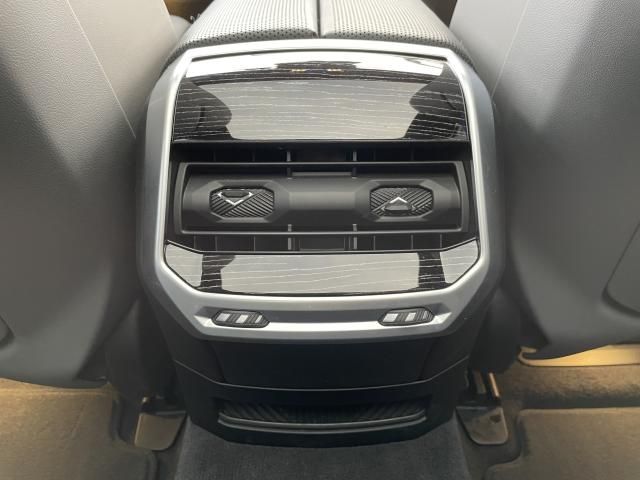 BMW 7SERIES 2023 Image 31