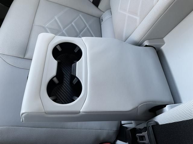 BMW 5SERIES SEDAN 2023 Image 31