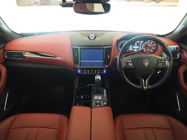 MASERATI LEVANTE 2024 Image 31