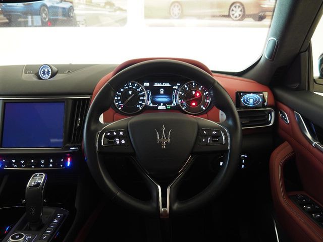 MASERATI LEVANTE 2024 Image 31