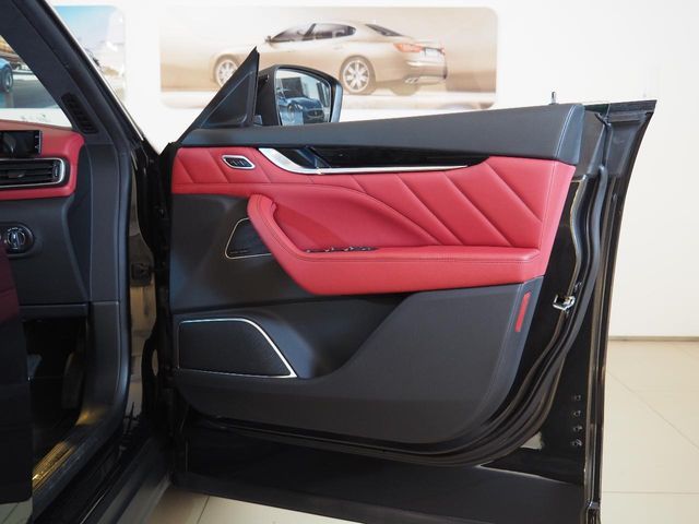 MASERATI LEVANTE 2024 Image 31
