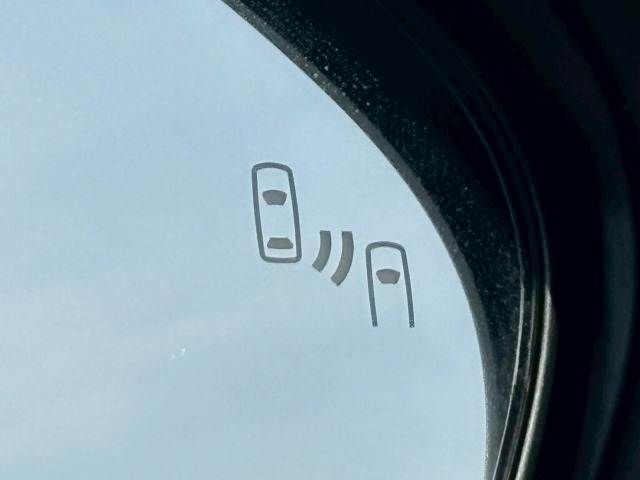 TOYOTA PRIUS 2015 Image 31