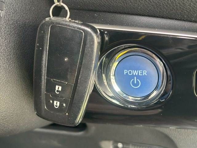 TOYOTA PRIUS 2015 Image 31