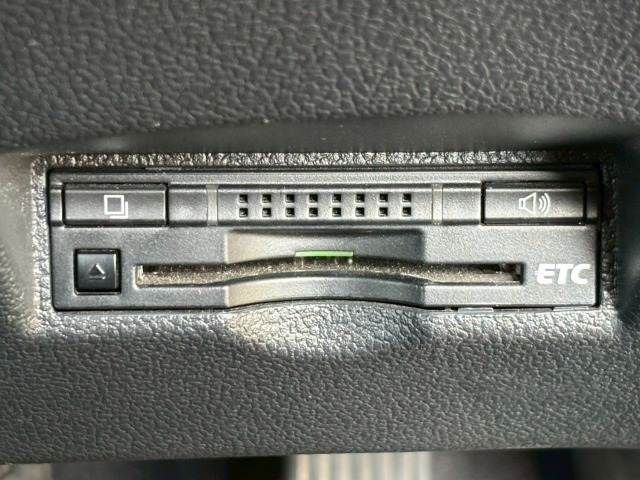 TOYOTA PRIUS 2015 Image 31