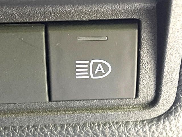 TOYOTA YARIS HYBRID 2022 Image 31