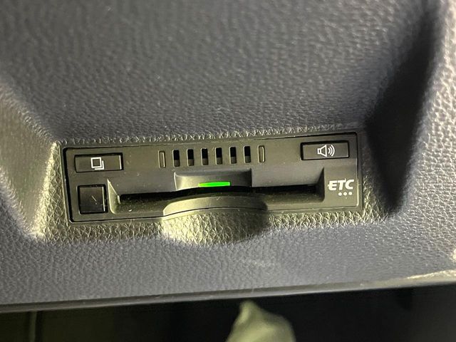 TOYOTA YARIS HYBRID 2022 Image 31