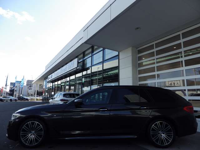 BMW 5SERIES TOURING 2017 Image 31