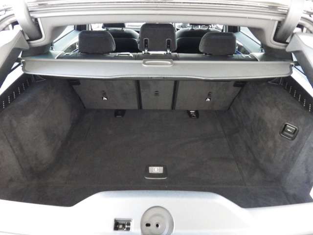 BMW 5SERIES TOURING 2017 Image 31