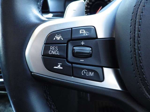 BMW 5SERIES TOURING 2017 Image 31