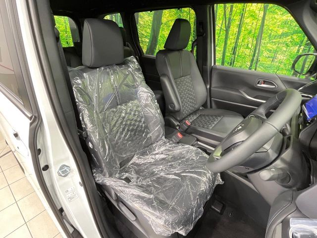 TOYOTA VOXY HYBRID 2026 Image 31