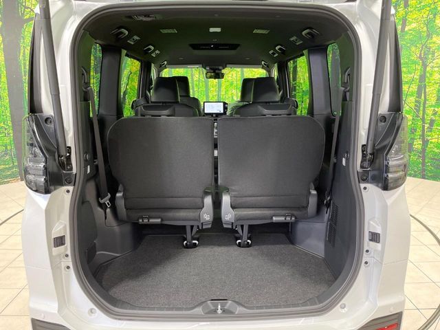 TOYOTA VOXY HYBRID 2026 Image 31