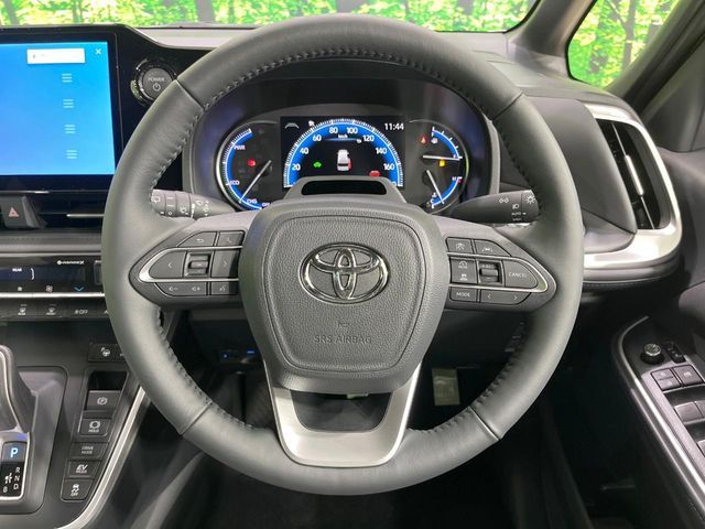 TOYOTA VOXY HYBRID 2026 Image 31