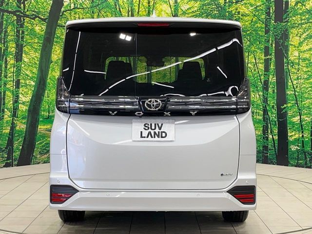 TOYOTA VOXY HYBRID 2026 Image 31