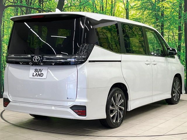 TOYOTA VOXY HYBRID 2026 Image 31