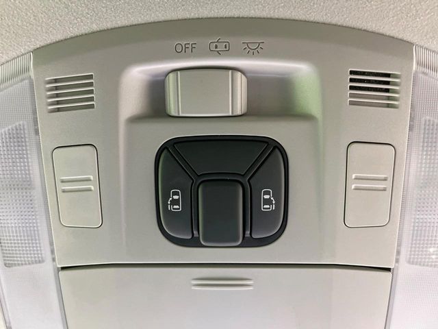 TOYOTA ALPHARD 2012 Image 31