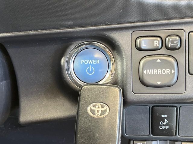 TOYOTA AQUA 2013 Image 31