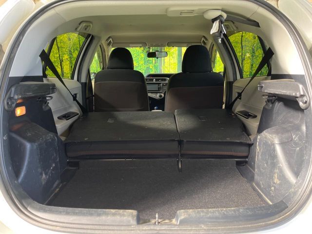 TOYOTA AQUA 2013 Image 31