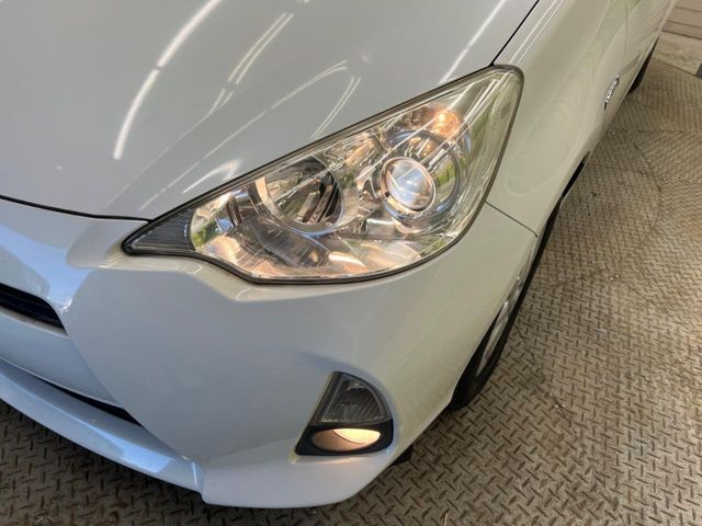 TOYOTA AQUA 2013 Image 31