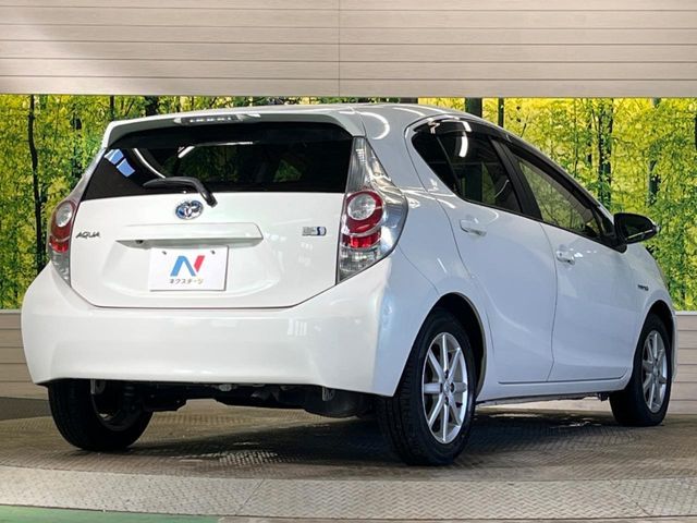 TOYOTA AQUA 2013 Image 31