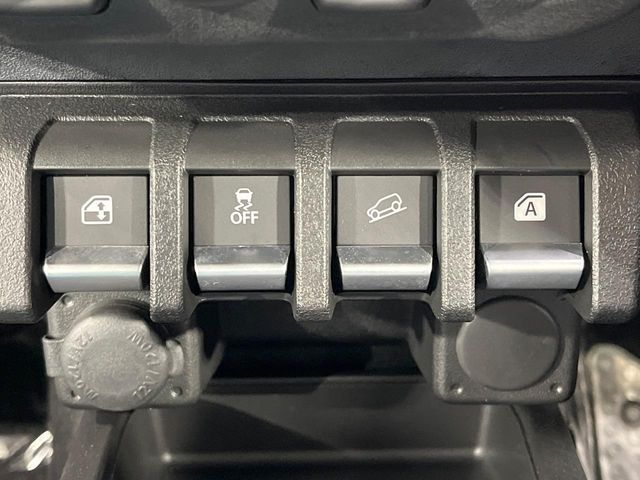 SUZUKI JIMNY NOMADE 2025 Image 31