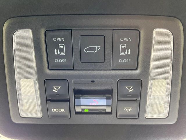 TOYOTA NOAH 2022 Image 31