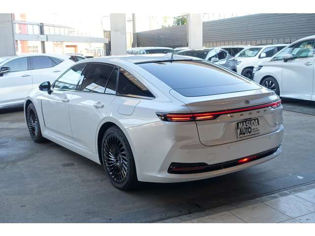 TOYOTA CROWN SEDAN HYBRID 2024 Image 31