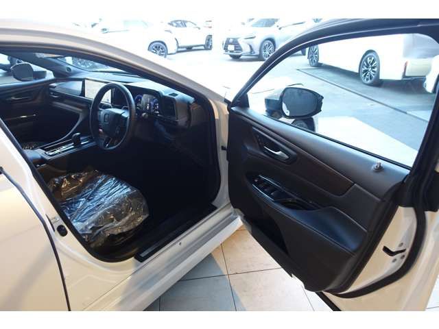 TOYOTA CROWN SEDAN HYBRID 2024 Image 31