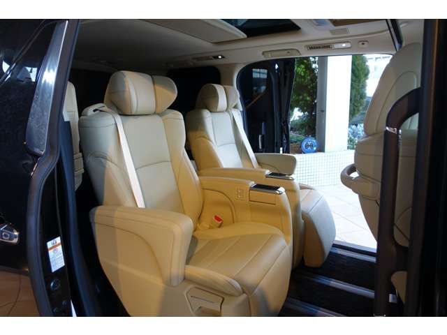 TOYOTA ALPHARD HYBRID 4WD 2022 Image 31