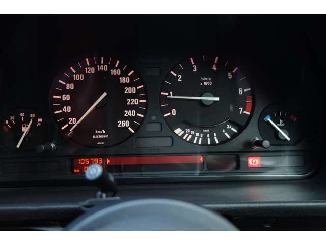 BMW 5SERIES TOURING 1993 Image 31