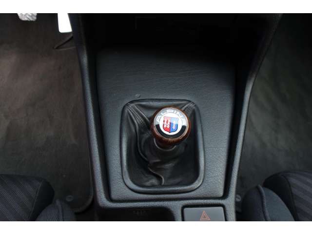 ALPINA B10 LIMOUSINE 1990 Image 31