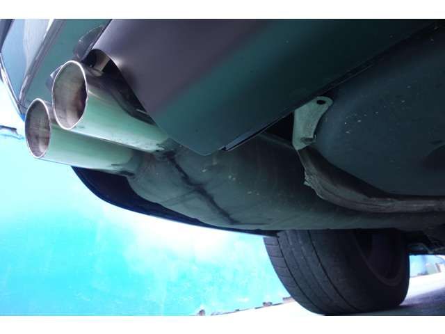 ALPINA B10 LIMOUSINE 1990 Image 31