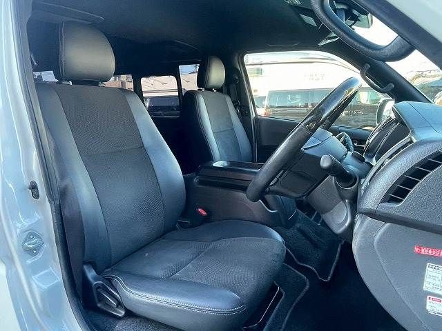 TOYOTA HIACE VAN 2WD 2019 Image 31