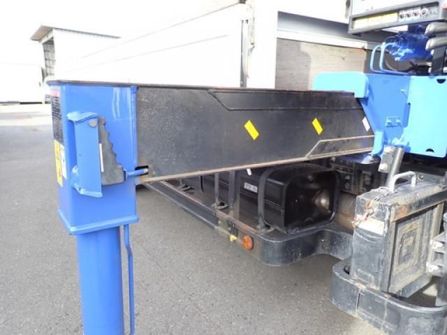 MITSUBISHI CANTER 2017 Image 31