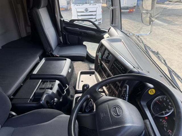 HINO PROFIA 2013 Image 31