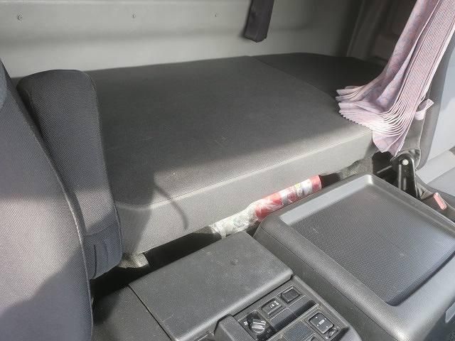 HINO PROFIA 2014 Image 31